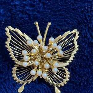 Gold Tone Butterfly Brooch Pin with Faux‎ Pearl Accents Fashion Jewelry